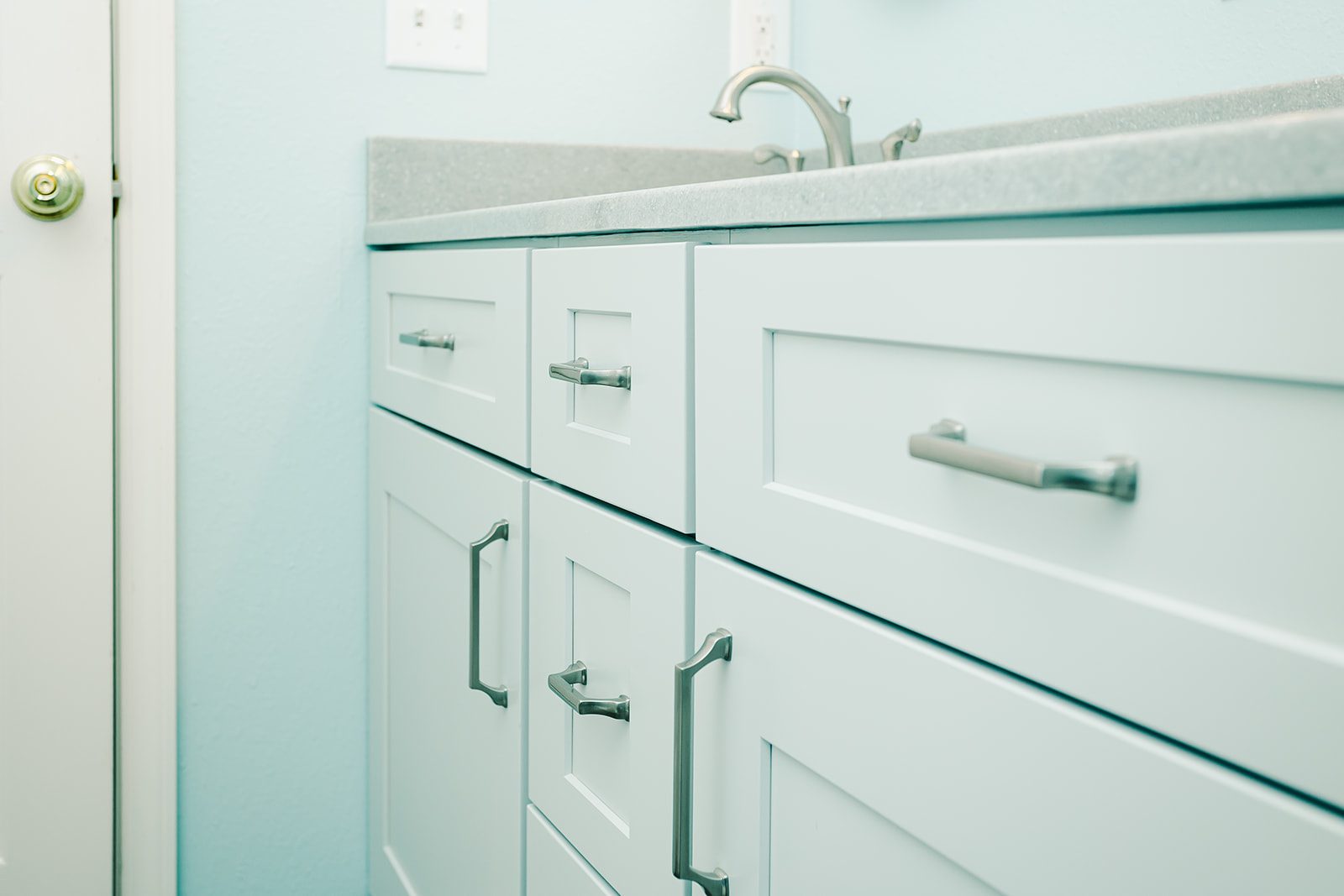 coors can remodel blusterdrive bathroom drawers